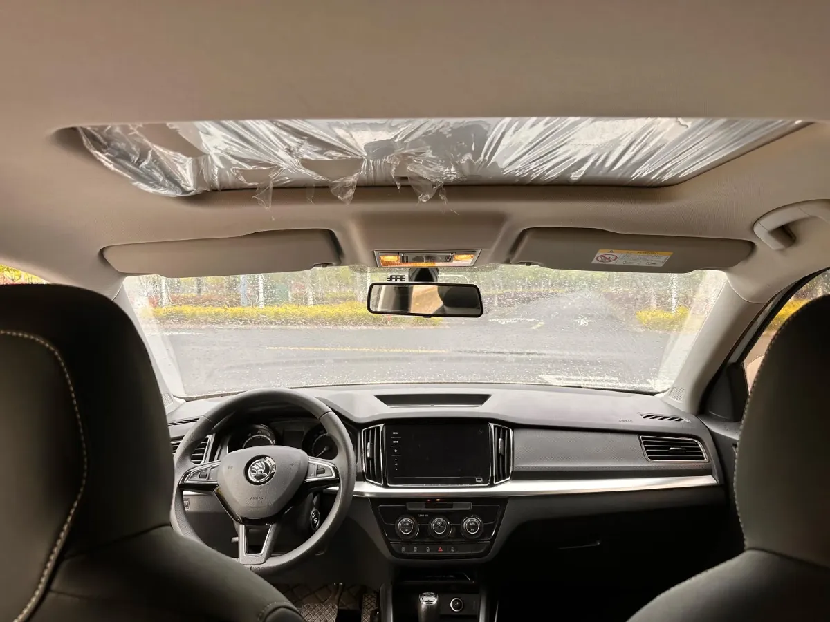 2021 Skoda Kamiq 1.5L 112HP L4 6AT,autocango,china used car exporter,china ev exporter,chinese used car exporter,chinese used ev exporter