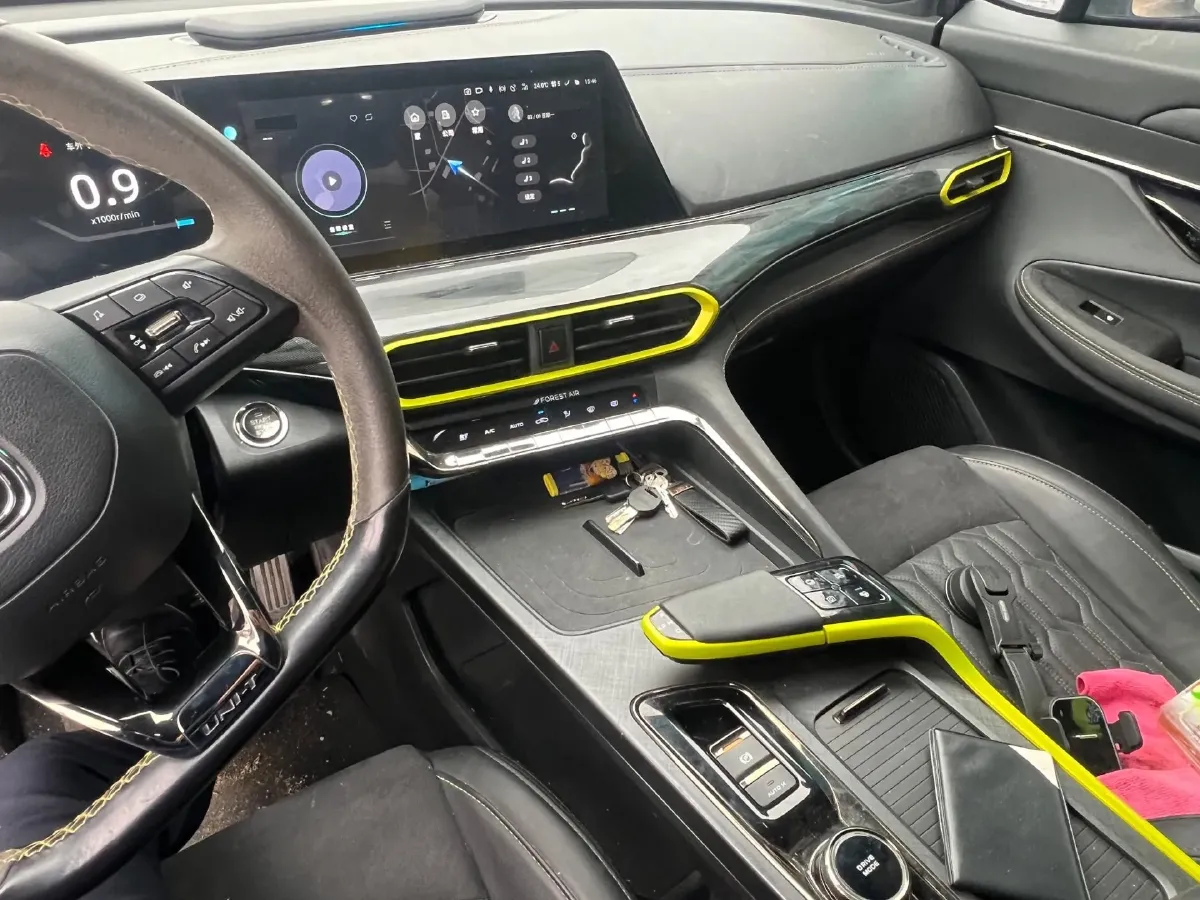 2022 ChangAn UNI-T 1.5T 188HP L4 7DCT,autocango,china used car exporter,china ev exporter,chinese used car exporter,chinese used ev exporter
