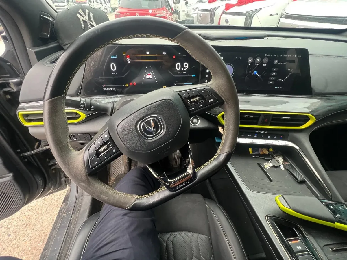2022 ChangAn UNI-T 1.5T 188HP L4 7DCT,autocango,china used car exporter,china ev exporter,chinese used car exporter,chinese used ev exporter