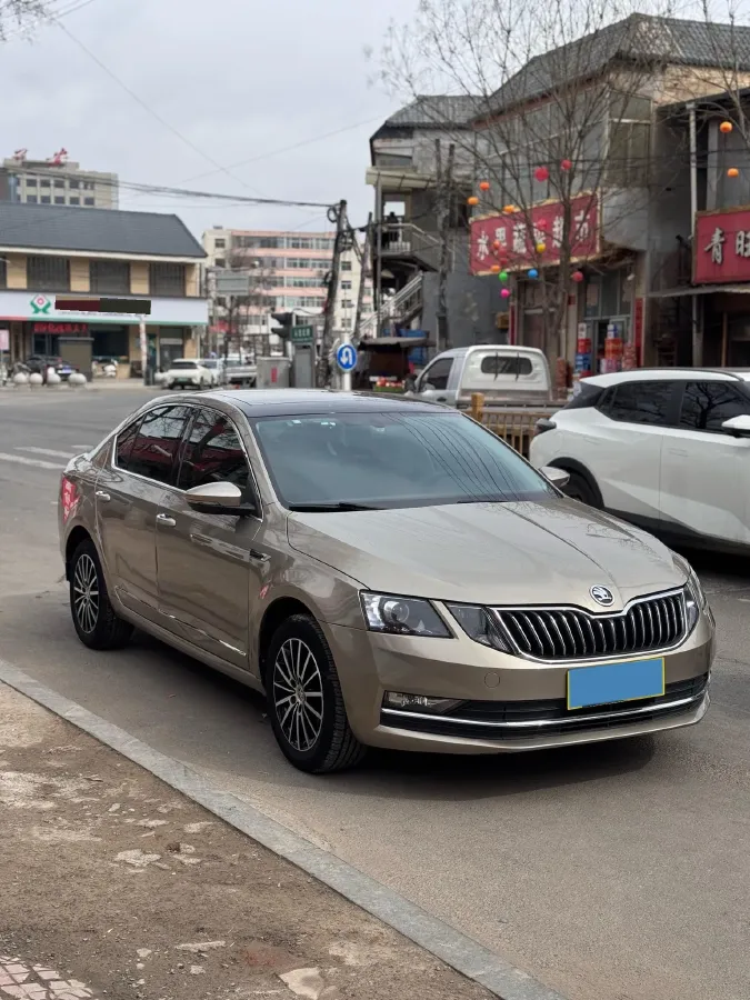 2018 Skoda Octavia 1.2T 116HP L4 7DCT,autocango,china used car exporter,china ev exporter,chinese used car exporter,chinese used ev exporter