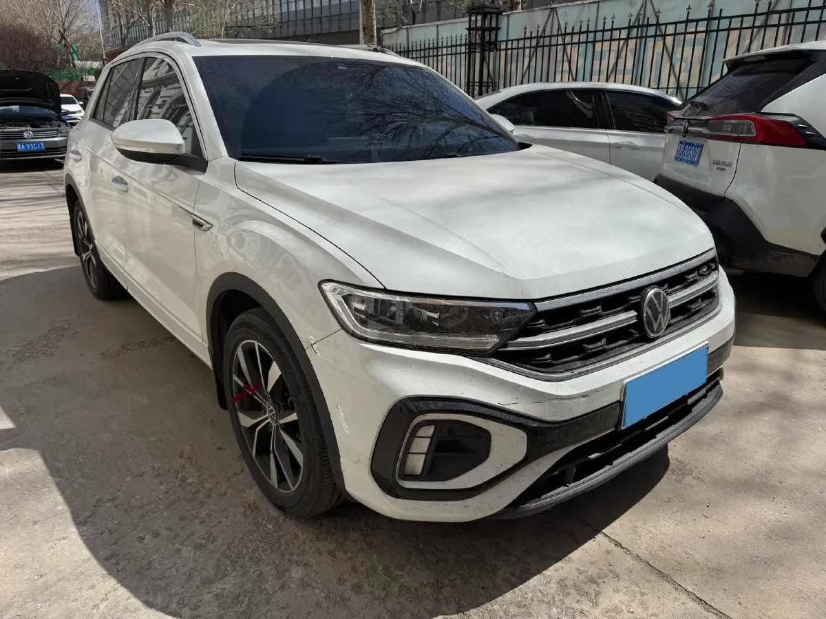 2023 Volkswagen T-Roc 1.5T 160HP L4 7DCT,autocango,china used car exporter,china ev exporter,chinese used car exporter,chinese used ev exporter