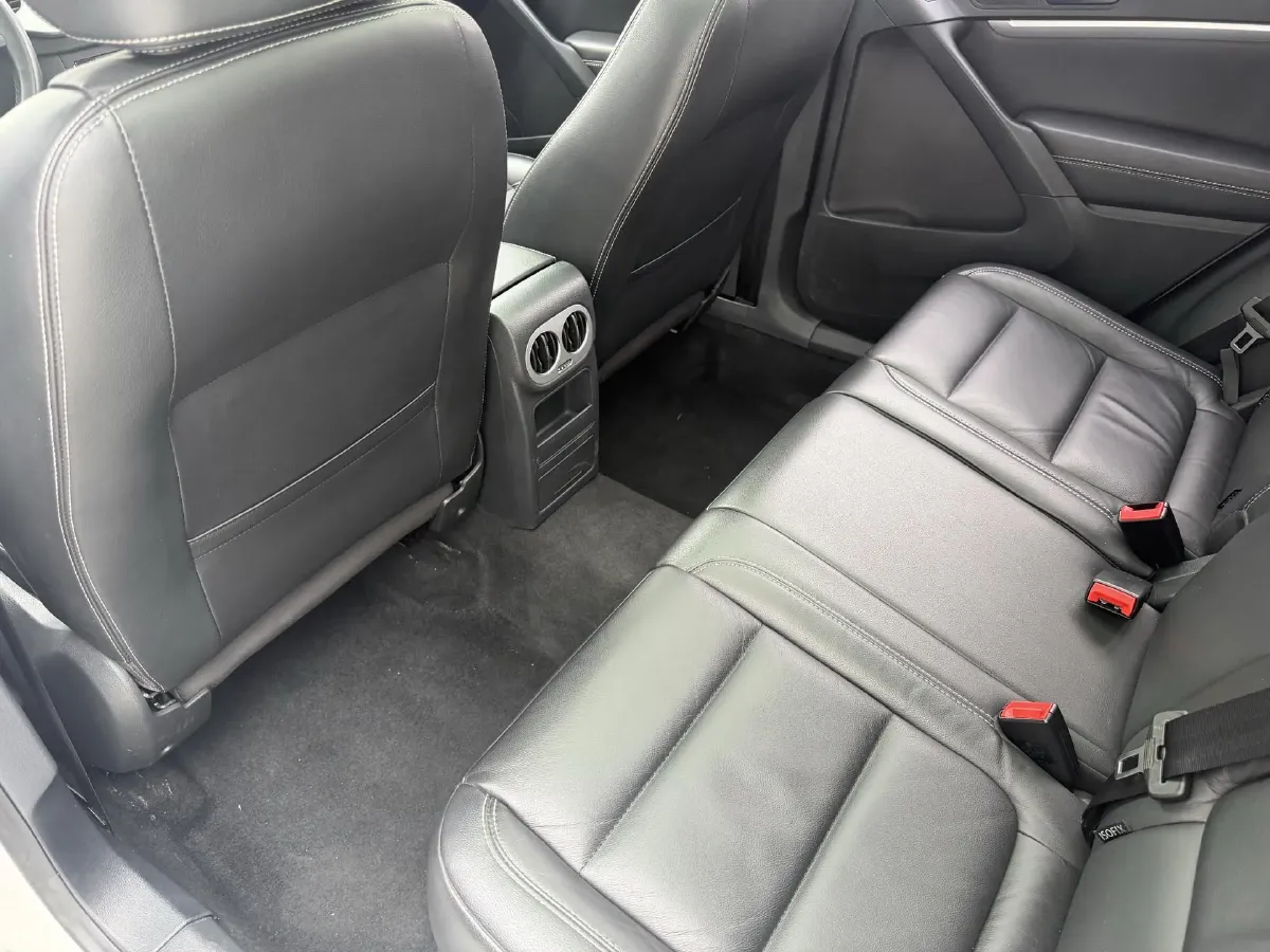 2017 Haval H9 2.0T 190HP L4 8AT,autocango,china used car exporter,china ev exporter,chinese used car exporter,chinese used ev exporter