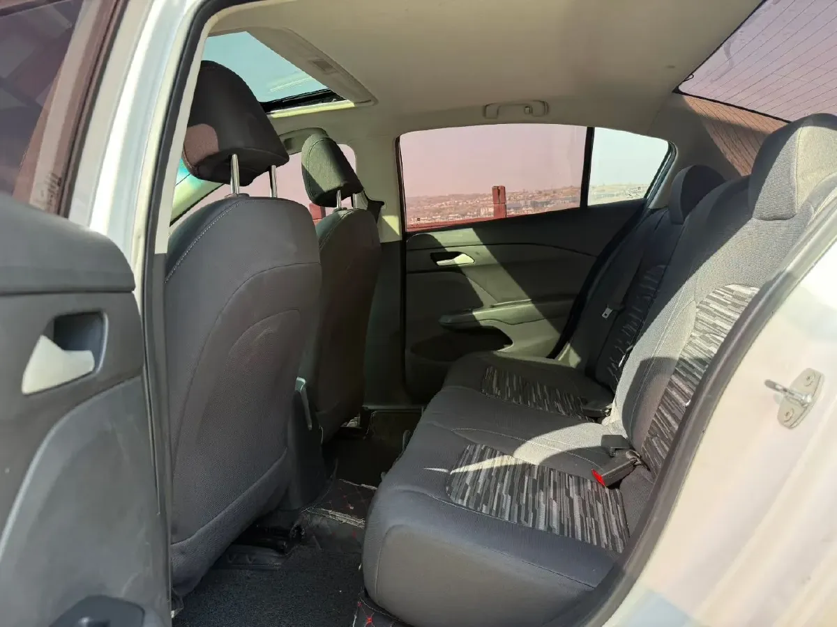 2016 Chevrolet Cavalier 1.5L 113HP L4 6AT,autocango,china used car exporter,china ev exporter,chinese used car exporter,chinese used ev exporter