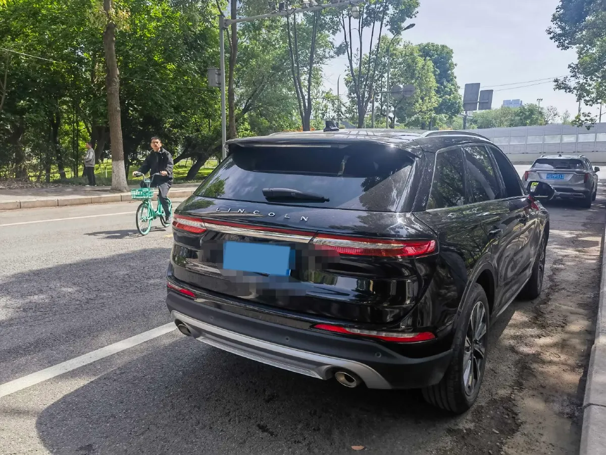 2021 Lincoln Corsair 2.0T 245HP L4 8AT,autocango,china used car exporter,china ev exporter,chinese used car exporter,chinese used ev exporter