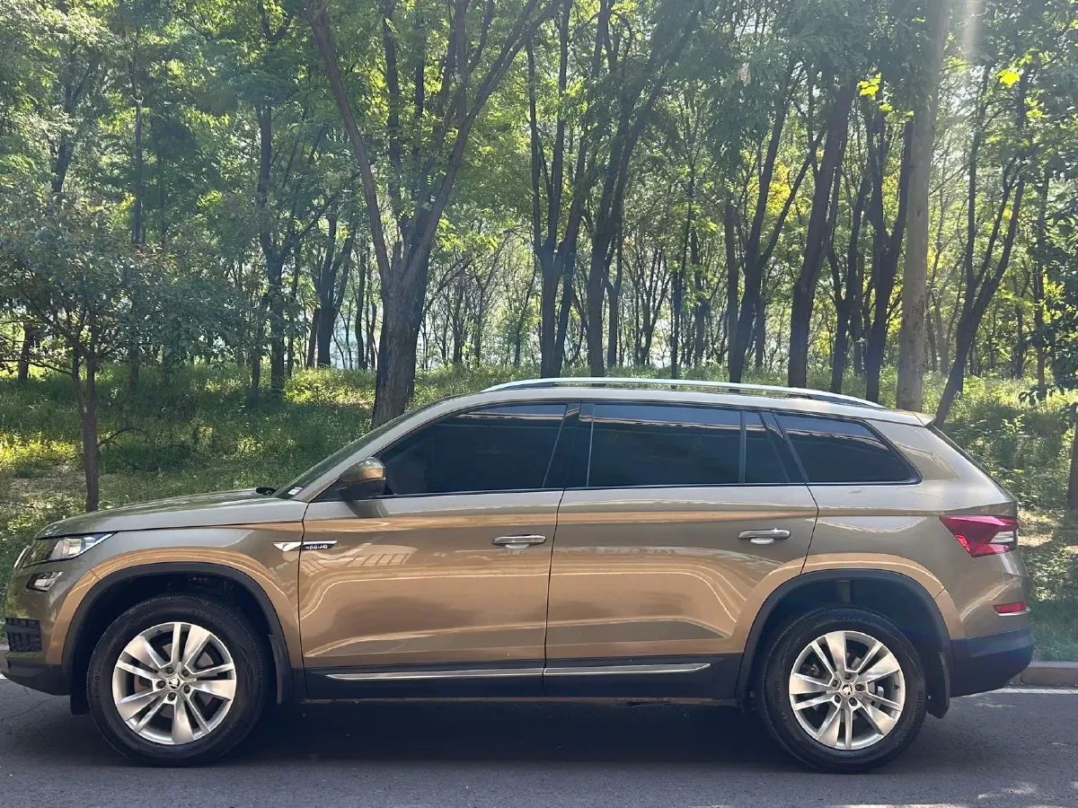 2018 Skoda Kodiak 1.8T 180HP L4 7DCT,autocango,china used car exporter,china ev exporter,chinese used car exporter,chinese used ev exporter