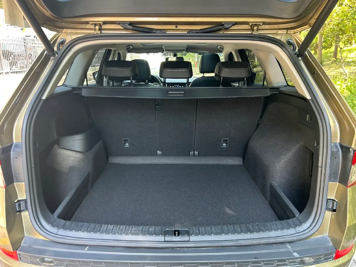 2018 Skoda Kodiak 1.8T 180HP L4 7DCT,autocango,china used car exporter,china ev exporter,chinese used car exporter,chinese used ev exporter