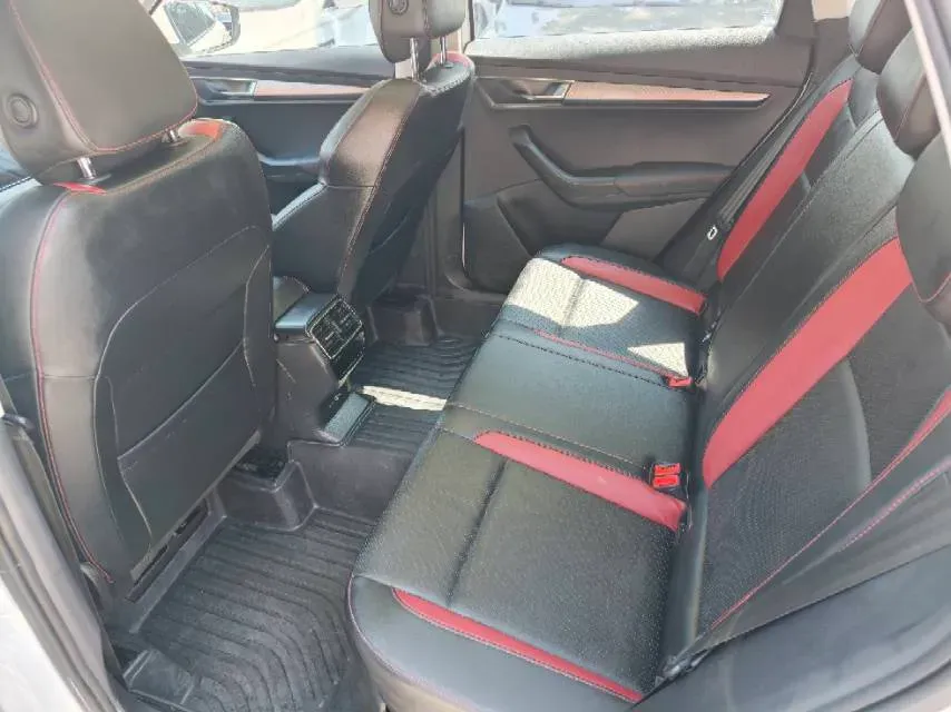 2022 Skoda Karoq 1.4T 150HP L4 7DCT,autocango,china used car exporter,china ev exporter,chinese used car exporter,chinese used ev exporter