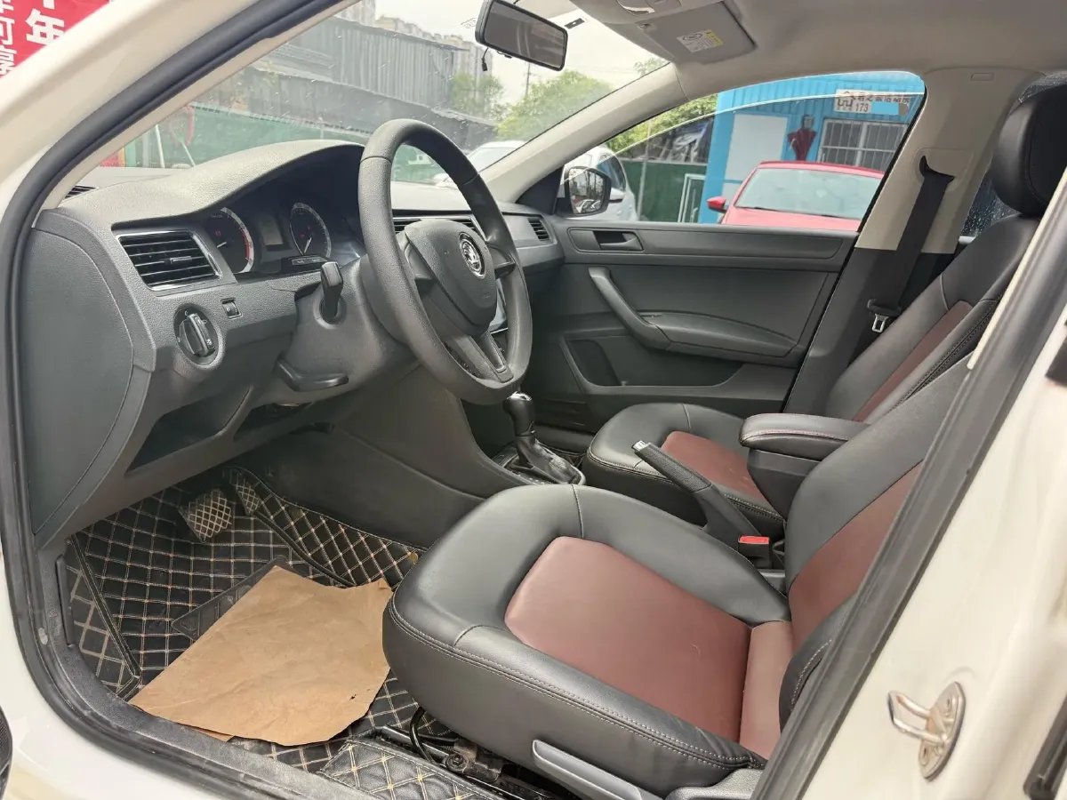 2019 SWM G01 1.5T 156HP L4 6AT,autocango,china used car exporter,china ev exporter,chinese used car exporter,chinese used ev exporter