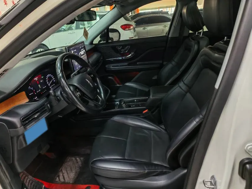 2021 Lincoln Corsair 2.0T 245HP L4 8AT,autocango,china used car exporter,china ev exporter,chinese used car exporter,chinese used ev exporter
