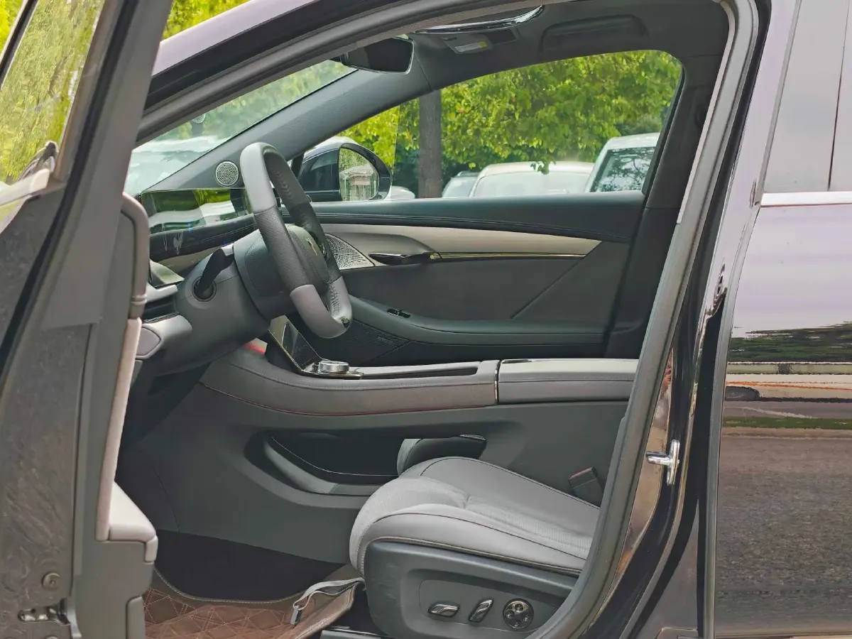 2024 Voyah ZhuiGuang 1.5T 136HP L4 PHEV 43KWH,autocango,china used car exporter,china ev exporter,chinese used car exporter,chinese used ev exporter