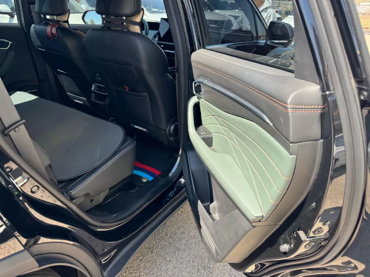 2024 Geely Okavango L 2.0T 218HP L4 7DCT,autocango,china used car exporter,china ev exporter,chinese used car exporter,chinese used ev exporter