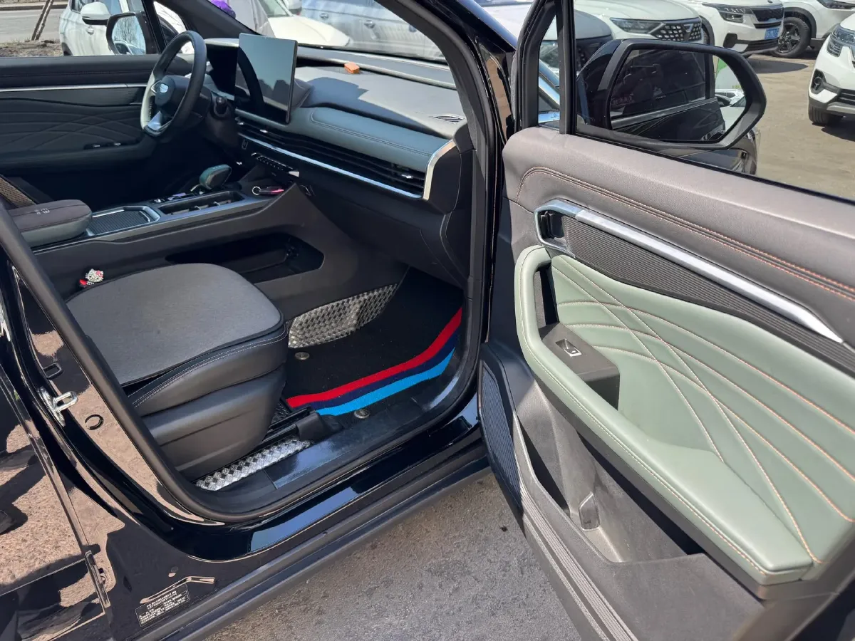 2024 Geely Okavango L 2.0T 218HP L4 7DCT,autocango,china used car exporter,china ev exporter,chinese used car exporter,chinese used ev exporter