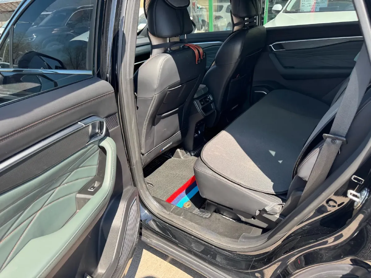 2024 Geely Okavango L 2.0T 218HP L4 7DCT,autocango,china used car exporter,china ev exporter,chinese used car exporter,chinese used ev exporter