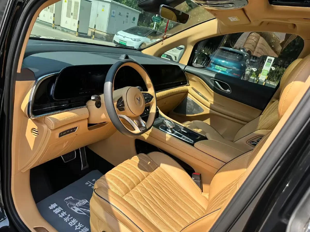 2022 Voyah Dream 1.5T 136HP L4 PHEV 25.57KWH,autocango,china used car exporter,china ev exporter,chinese used car exporter,chinese used ev exporter