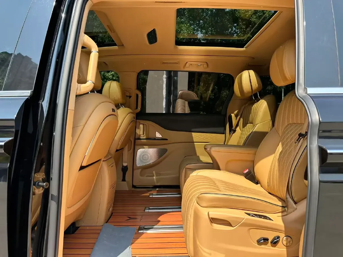 2022 Voyah Dream 1.5T 136HP L4 PHEV 25.57KWH,autocango,china used car exporter,china ev exporter,chinese used car exporter,chinese used ev exporter