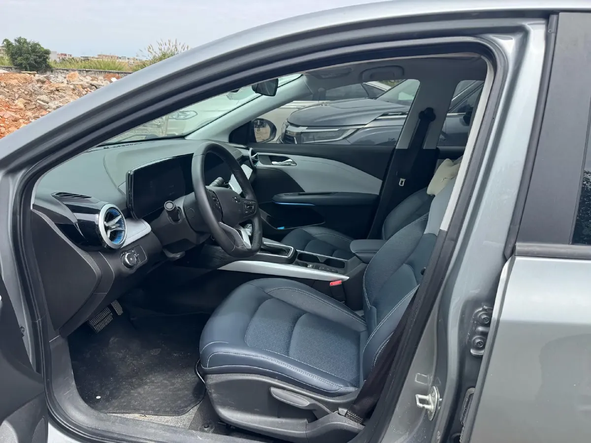 2023 Chevrolet Monza 1.5L 113HP L4 6DCT,autocango,china used car exporter,china ev exporter,chinese used car exporter,chinese used ev exporter