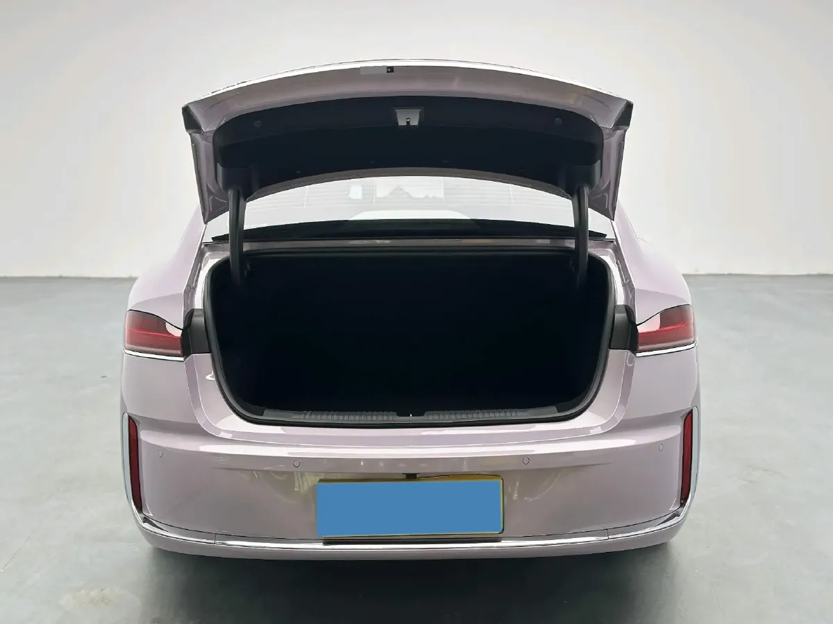 2025 Roewe M7 DMH 1.5L 112HP L4 1DHT PHEV,autocango,china used car exporter,china ev exporter,chinese used car exporter,chinese used ev exporter