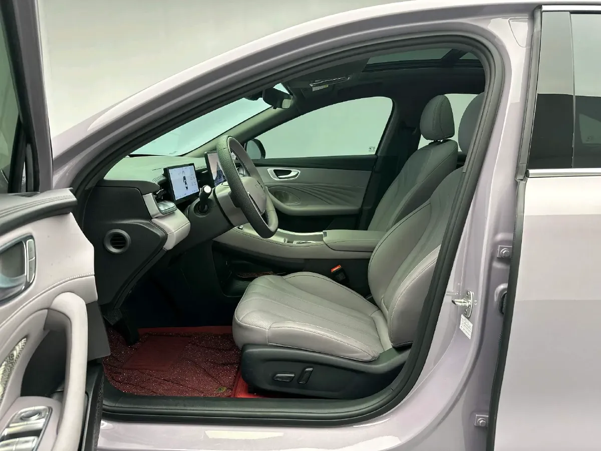 2025 Roewe M7 DMH 1.5L 112HP L4 1DHT PHEV,autocango,china used car exporter,china ev exporter,chinese used car exporter,chinese used ev exporter