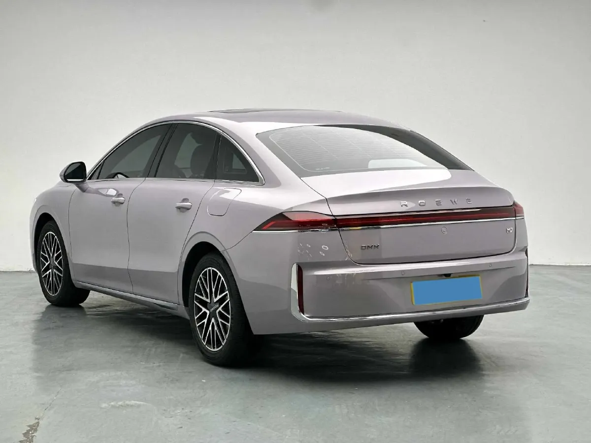 2025 Roewe M7 DMH 1.5L 112HP L4 1DHT PHEV,autocango,china used car exporter,china ev exporter,chinese used car exporter,chinese used ev exporter