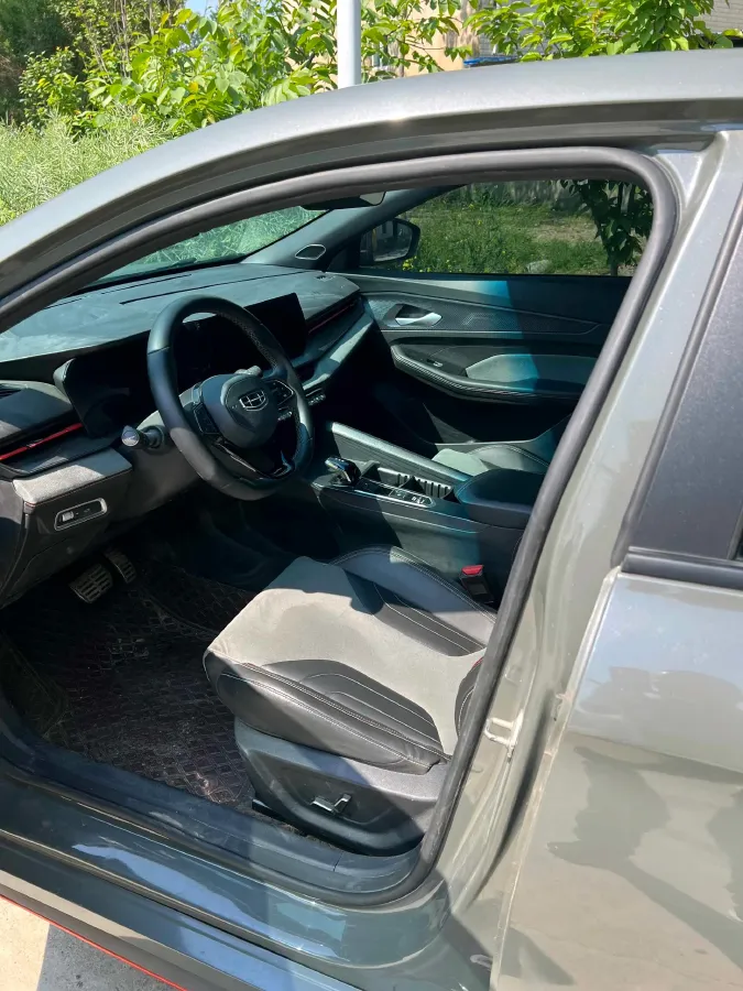 2022 Geely Binray 1.5T 181HP L4 7DCT,autocango,china used car exporter,china ev exporter,chinese used car exporter,chinese used ev exporter