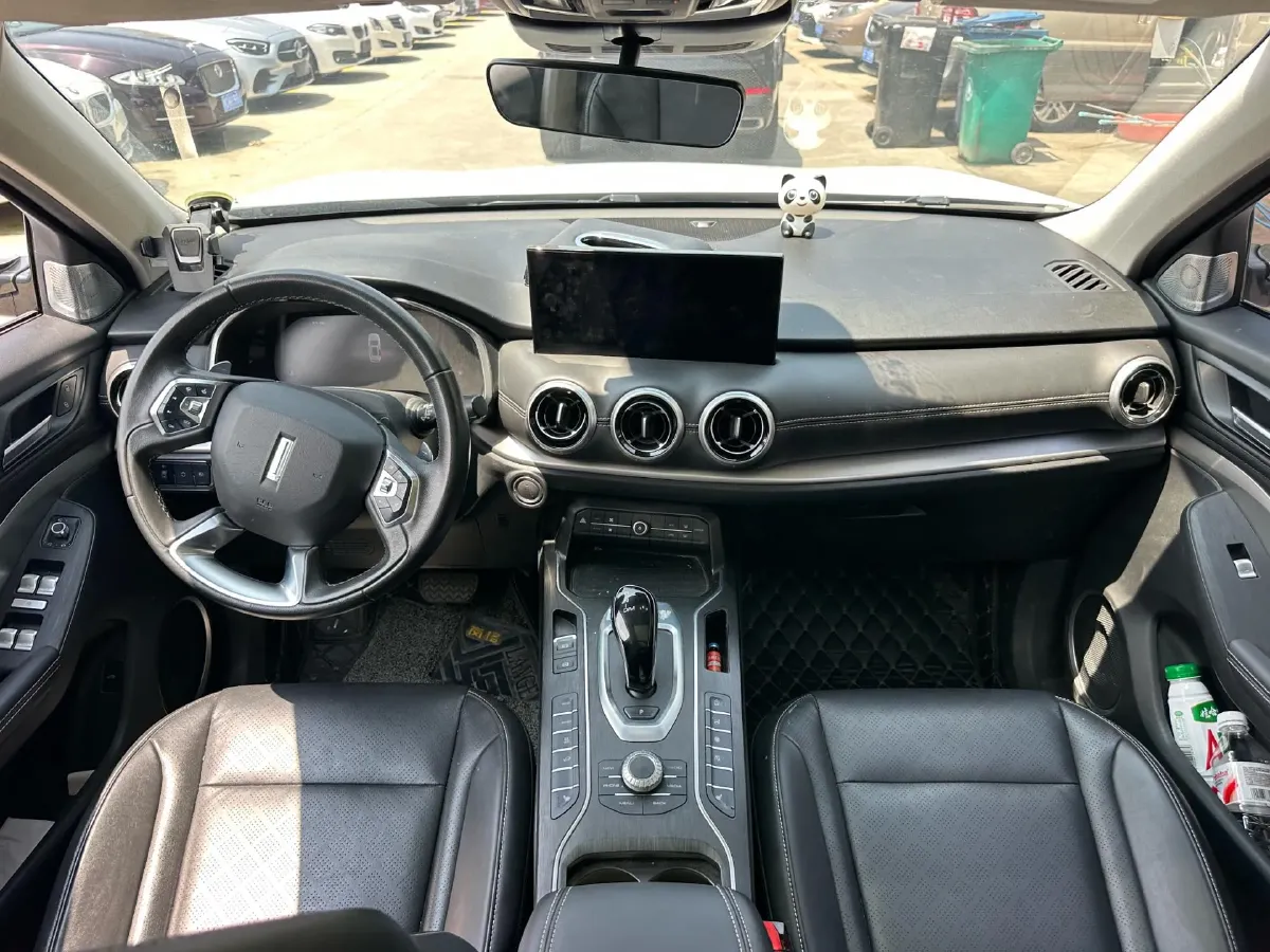 2021 WEY VV6 2.0T 227HP L4 7DCT,autocango,china used car exporter,china ev exporter,chinese used car exporter,chinese used ev exporter