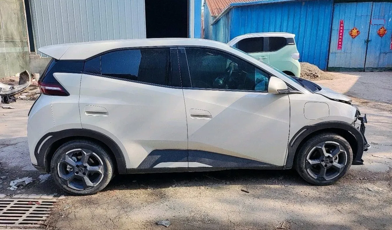 2011 BYD S6 2.0L 140HP L4 5MT,autocango,china used car exporter,china ev exporter,chinese used car exporter,chinese used ev exporter