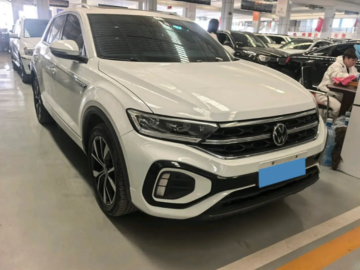 2023 Volkswagen T-Roc 1.5T 160HP L4 7DCT,autocango,china used car exporter,china ev exporter,chinese used car exporter,chinese used ev exporter