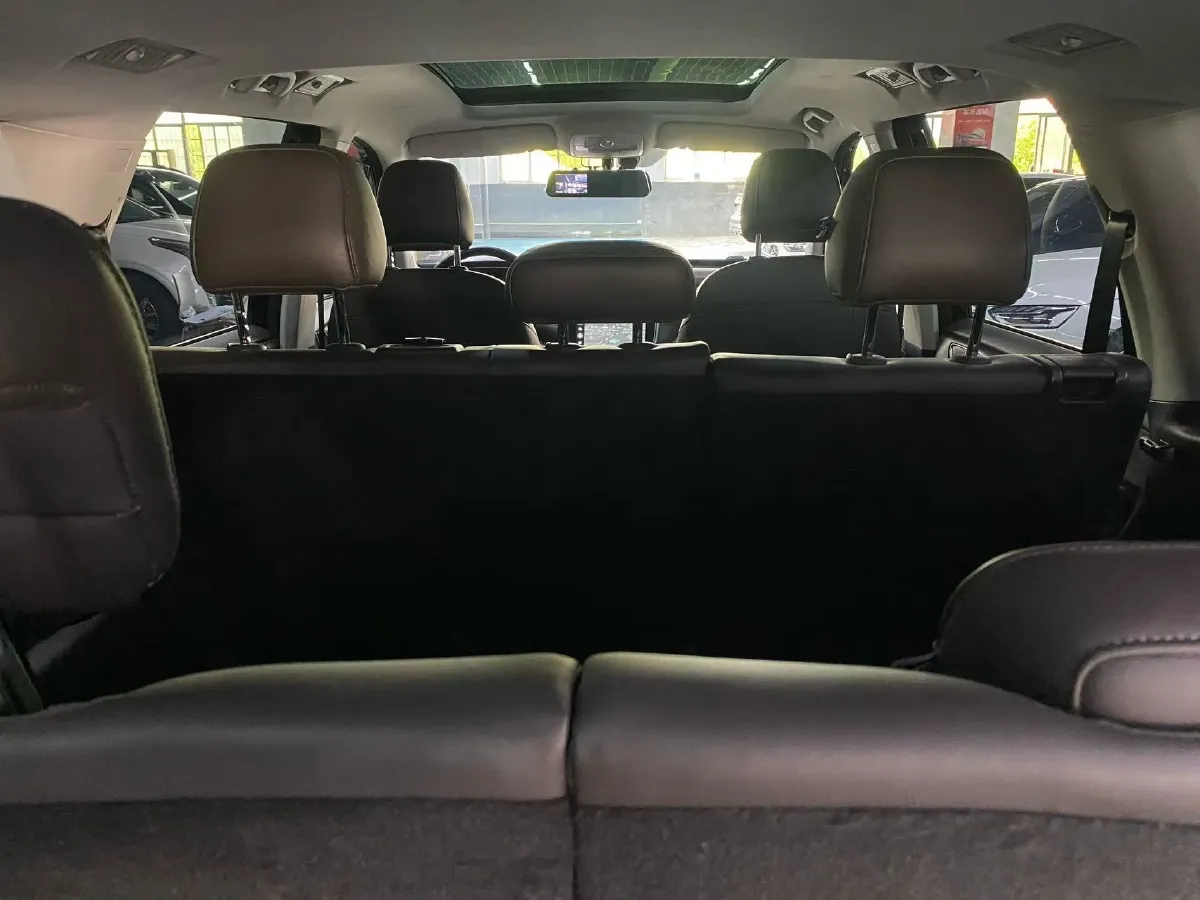 2019 Roewe RX8 2.0T 222HP L4 6AT,autocango,china used car exporter,china ev exporter,chinese used car exporter,chinese used ev exporter