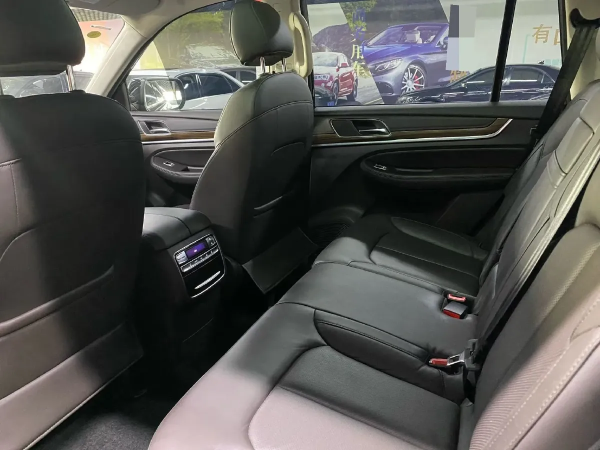 2019 Roewe RX8 2.0T 222HP L4 6AT,autocango,china used car exporter,china ev exporter,chinese used car exporter,chinese used ev exporter