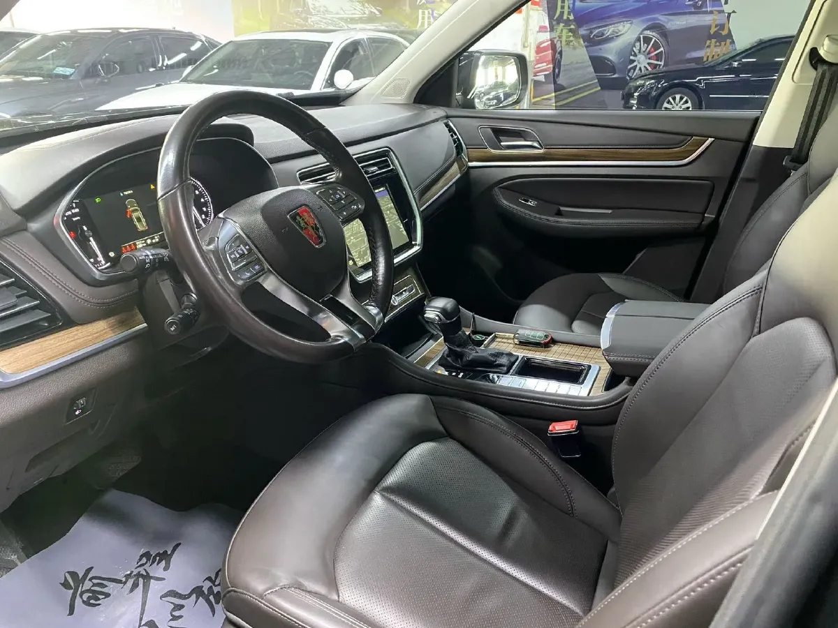 2019 Roewe RX8 2.0T 222HP L4 6AT,autocango,china used car exporter,china ev exporter,chinese used car exporter,chinese used ev exporter