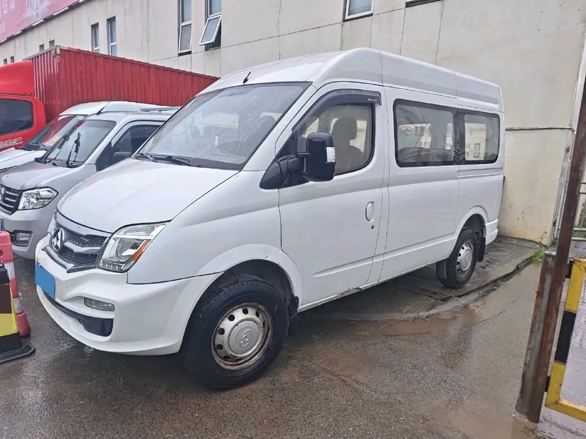 2018 MAXUS XinTu V80 2.5T 136HP L4 6MT,autocango,china used car exporter,china ev exporter,chinese used car exporter,chinese used ev exporter
