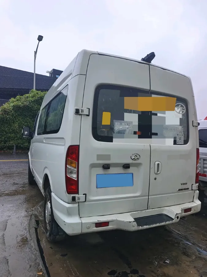 2018 MAXUS XinTu V80 2.5T 136HP L4 6MT,autocango,china used car exporter,china ev exporter,chinese used car exporter,chinese used ev exporter