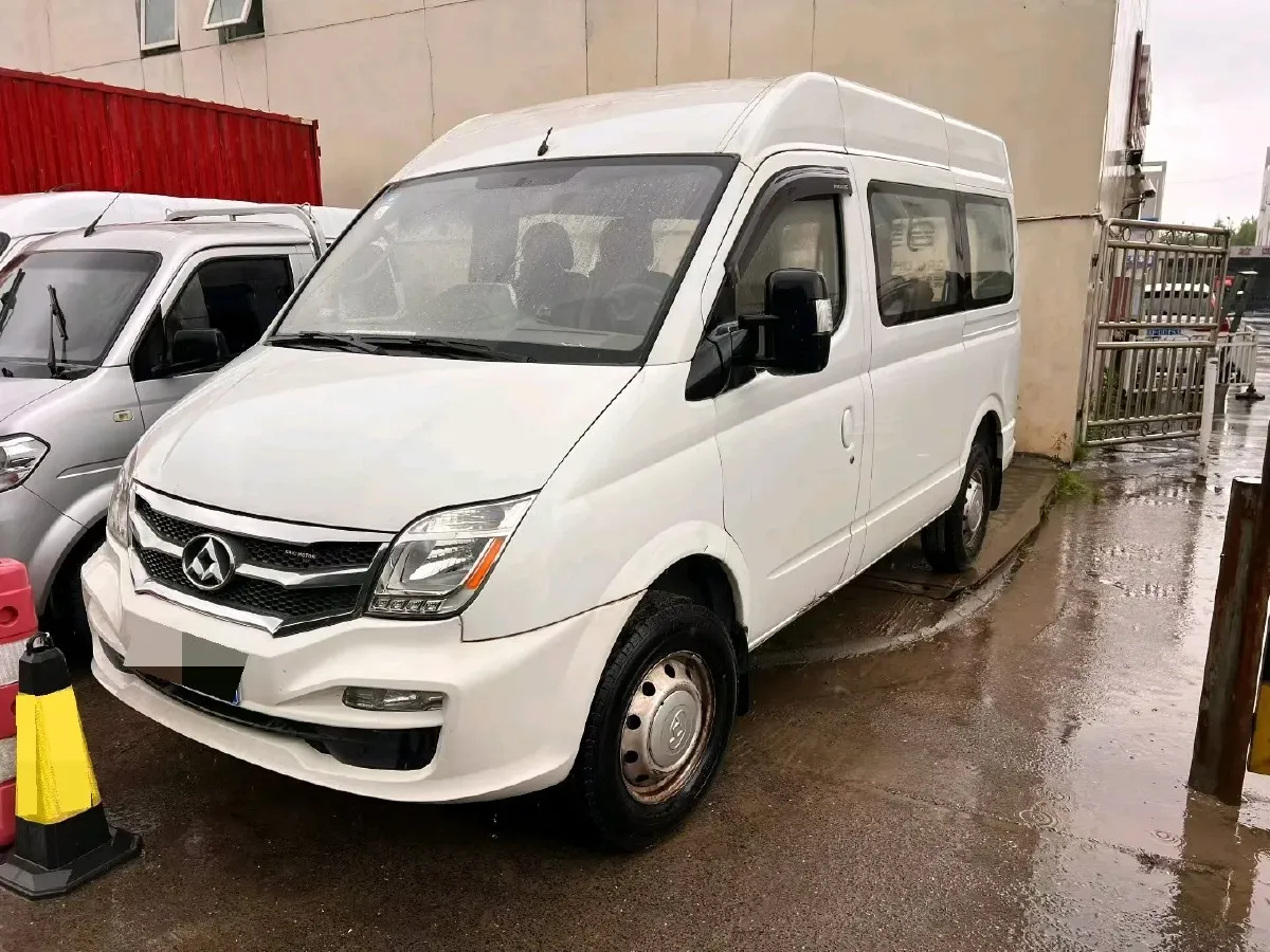 2018 MAXUS XinTu V80 2.5T 136HP L4 6MT,autocango,china used car exporter,china ev exporter,chinese used car exporter,chinese used ev exporter