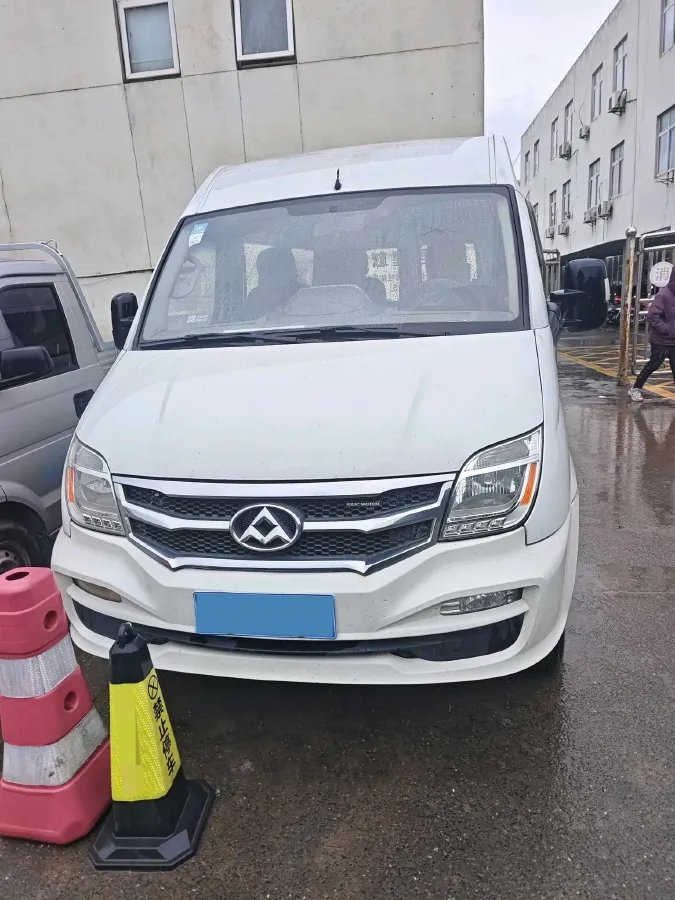 2018 MAXUS XinTu V80 2.5T 136HP L4 6MT,autocango,china used car exporter,china ev exporter,chinese used car exporter,chinese used ev exporter