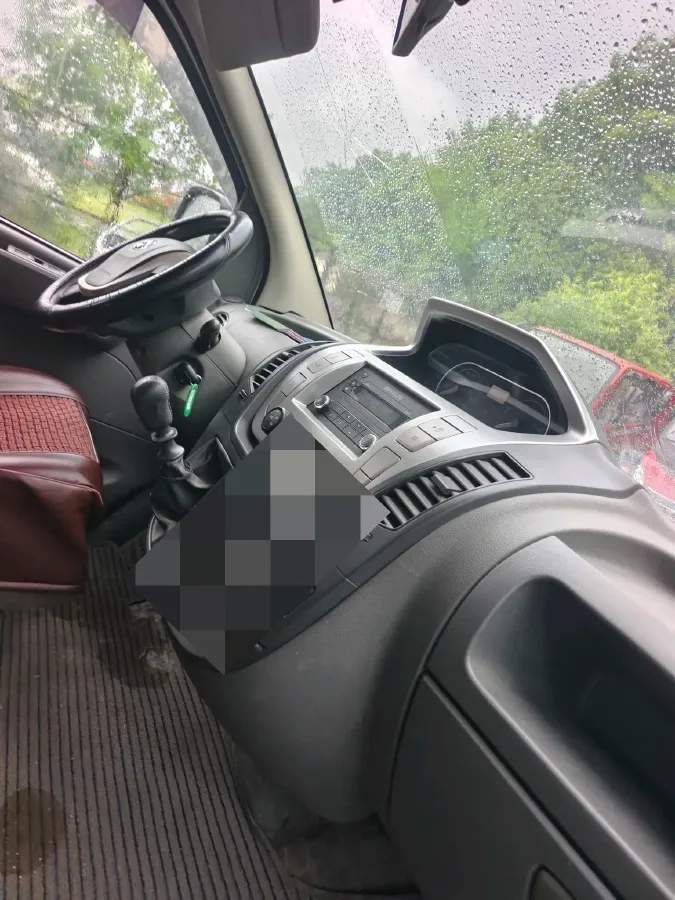 2018 MAXUS XinTu V80 2.5T 136HP L4 6MT,autocango,china used car exporter,china ev exporter,chinese used car exporter,chinese used ev exporter