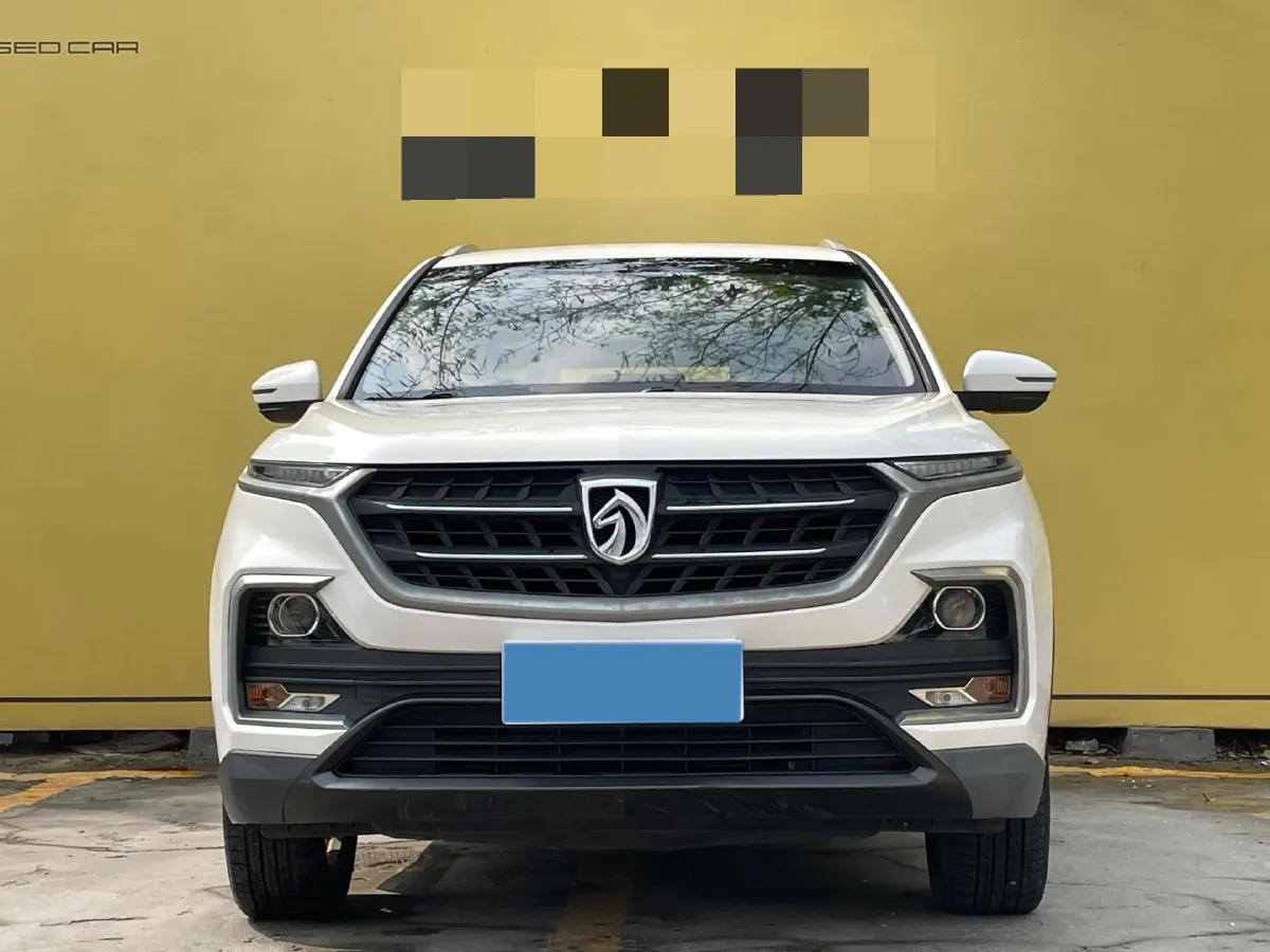 2019 BaoJun 530 1.5T 150HP L4 6MT,autocango,china used car exporter,china ev exporter,chinese used car exporter,chinese used ev exporter