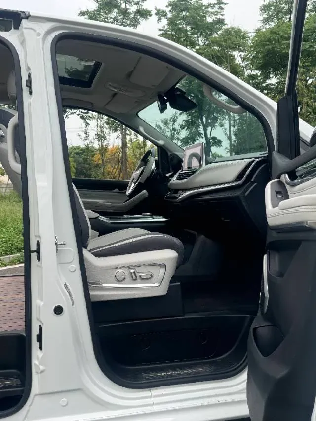 2020 MAXUS G20 2.0T 224HP L4 8AT,autocango,china used car exporter,china ev exporter,chinese used car exporter,chinese used ev exporter