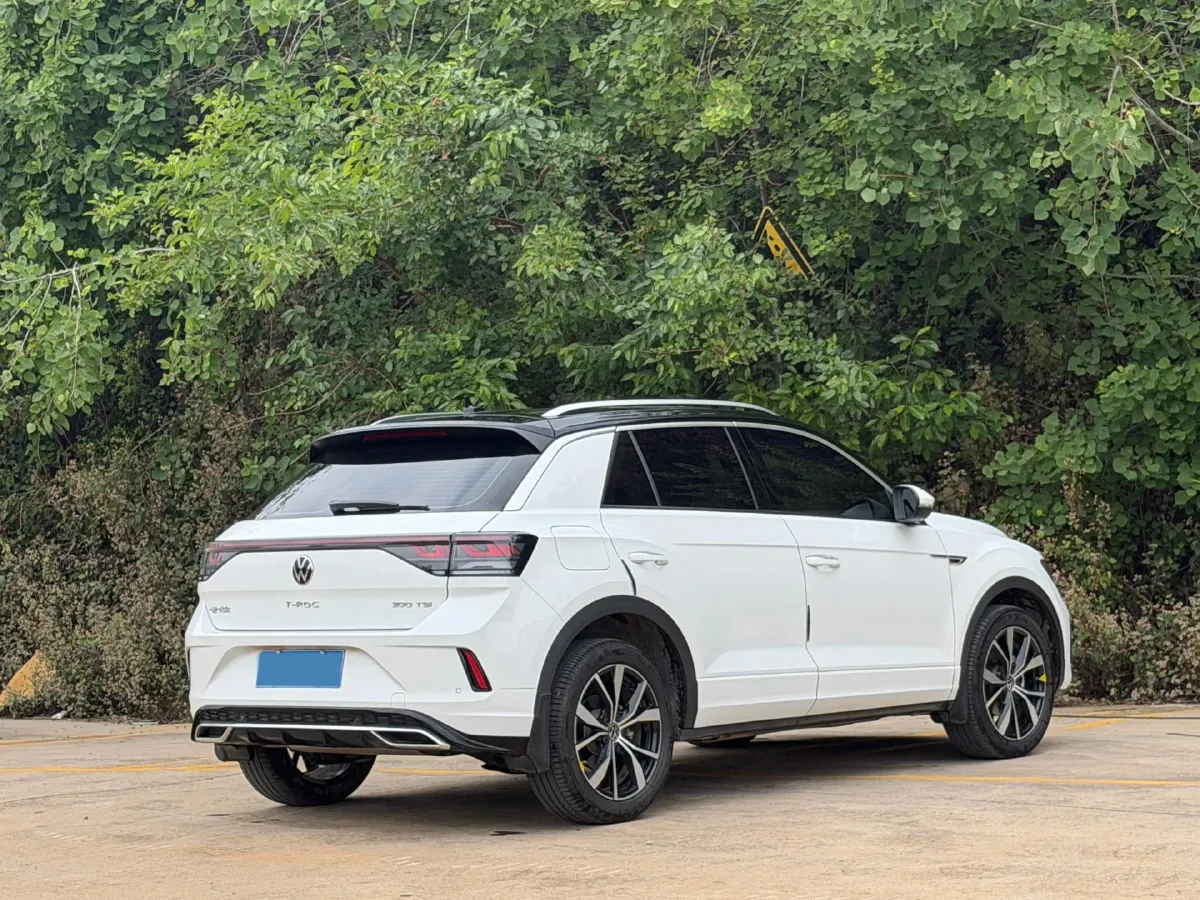 2025 Volkswagen T-Roc 1.5T 160HP L4 7DCT,autocango,china used car exporter,china ev exporter,chinese used car exporter,chinese used ev exporter
