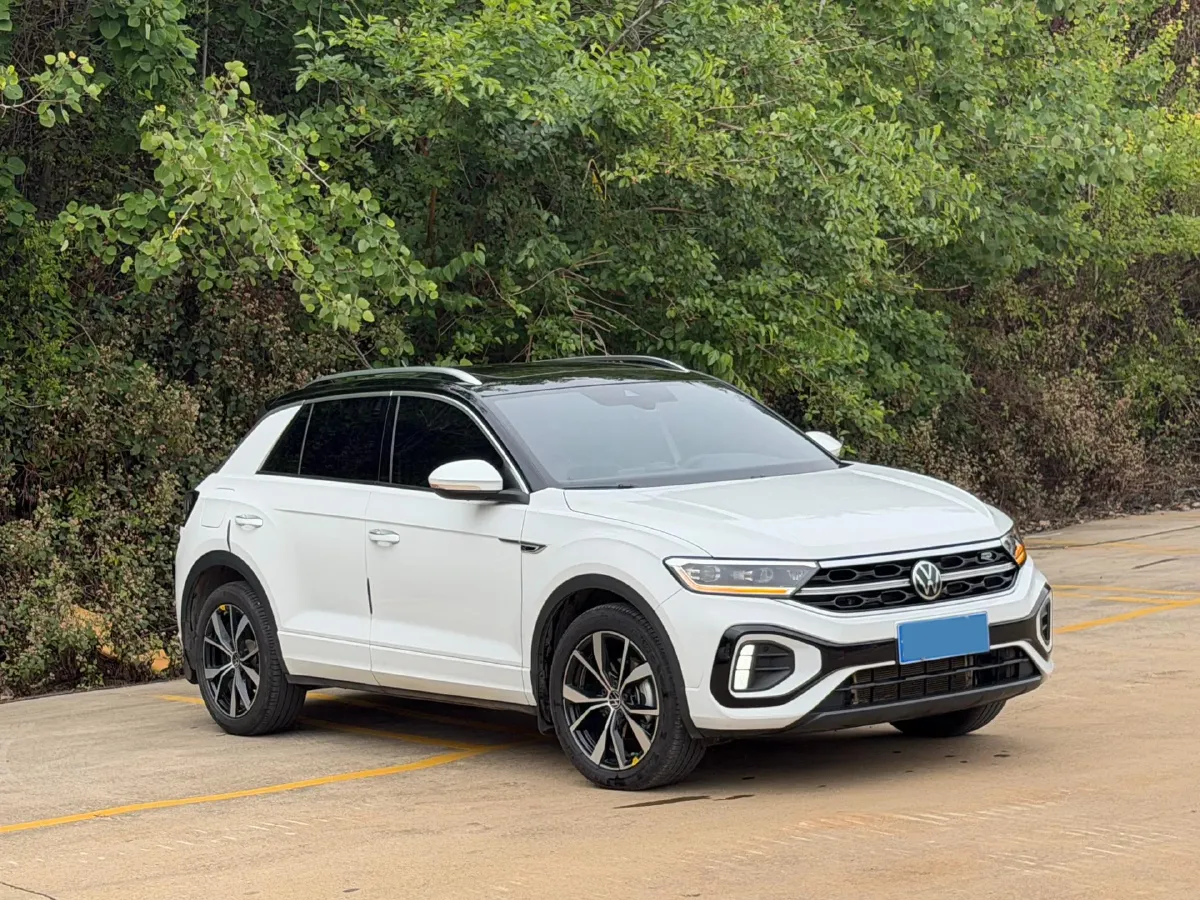 2025 Volkswagen T-Roc 1.5T 160HP L4 7DCT,autocango,china used car exporter,china ev exporter,chinese used car exporter,chinese used ev exporter