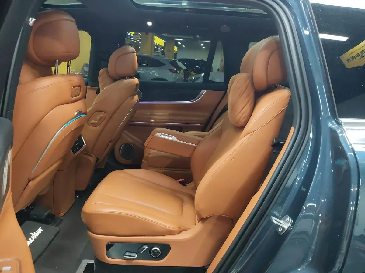 2024 AITO AITO M9 1.5T 152HP L4 REEV 42KWH,autocango,china used car exporter,china ev exporter,chinese used car exporter,chinese used ev exporter