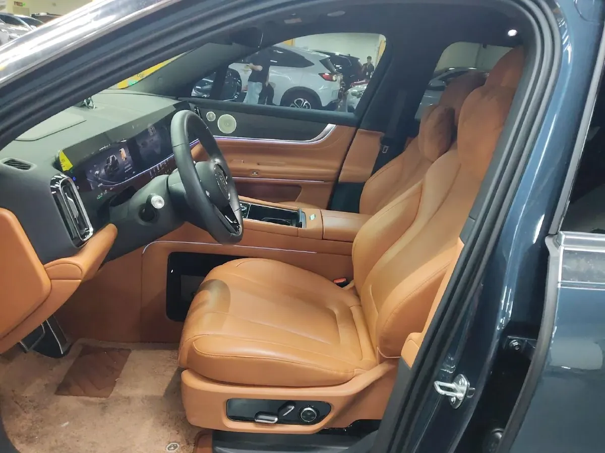 2024 AITO AITO M9 1.5T 152HP L4 REEV 42KWH,autocango,china used car exporter,china ev exporter,chinese used car exporter,chinese used ev exporter