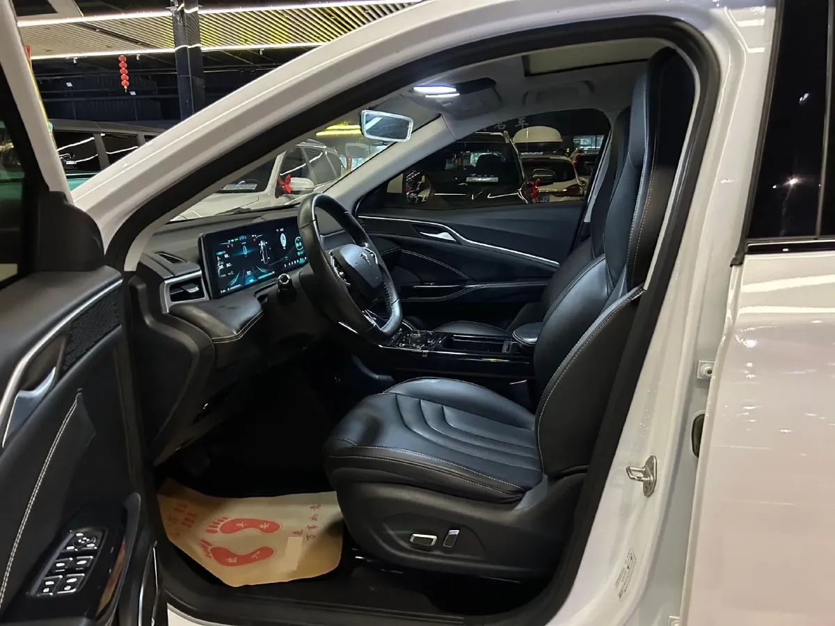 2022 Ford Focus 1.5T 177HP L4 6AT,autocango,china used car exporter,china ev exporter,chinese used car exporter,chinese used ev exporter