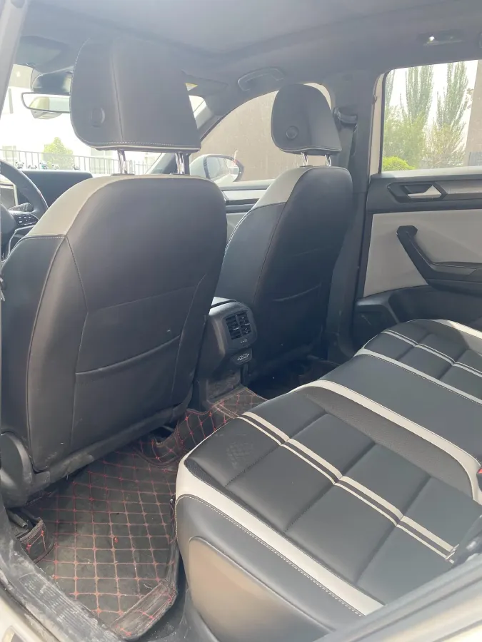 2023 Volkswagen T-Roc 1.5T 160HP L4 7DCT,autocango,china used car exporter,china ev exporter,chinese used car exporter,chinese used ev exporter