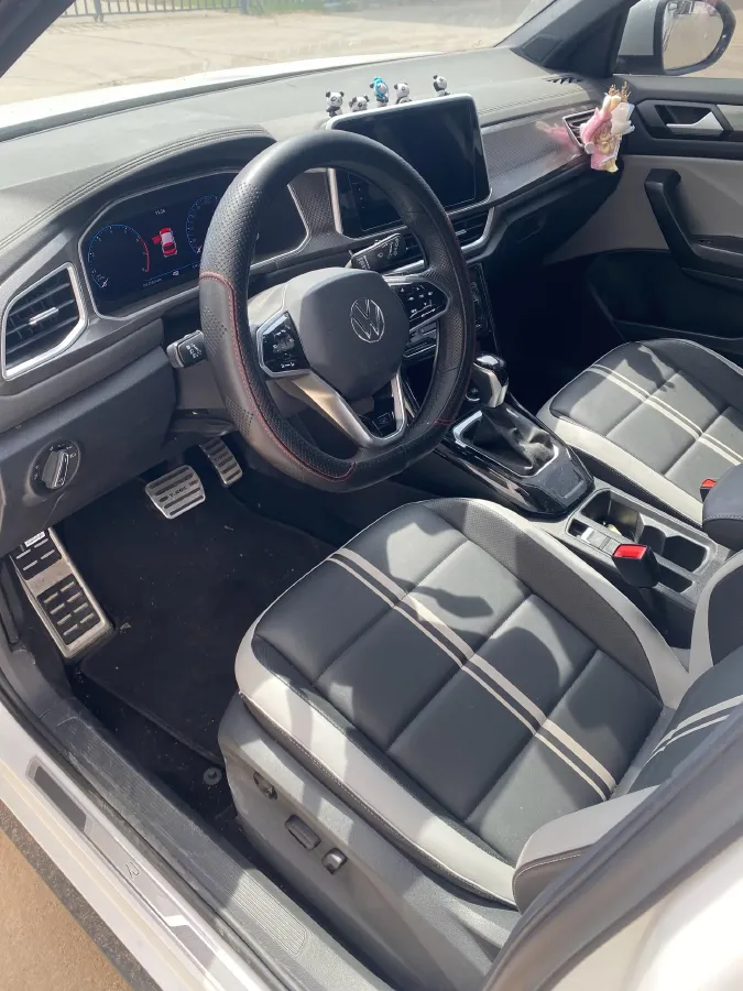 2023 Volkswagen T-Roc 1.5T 160HP L4 7DCT,autocango,china used car exporter,china ev exporter,chinese used car exporter,chinese used ev exporter