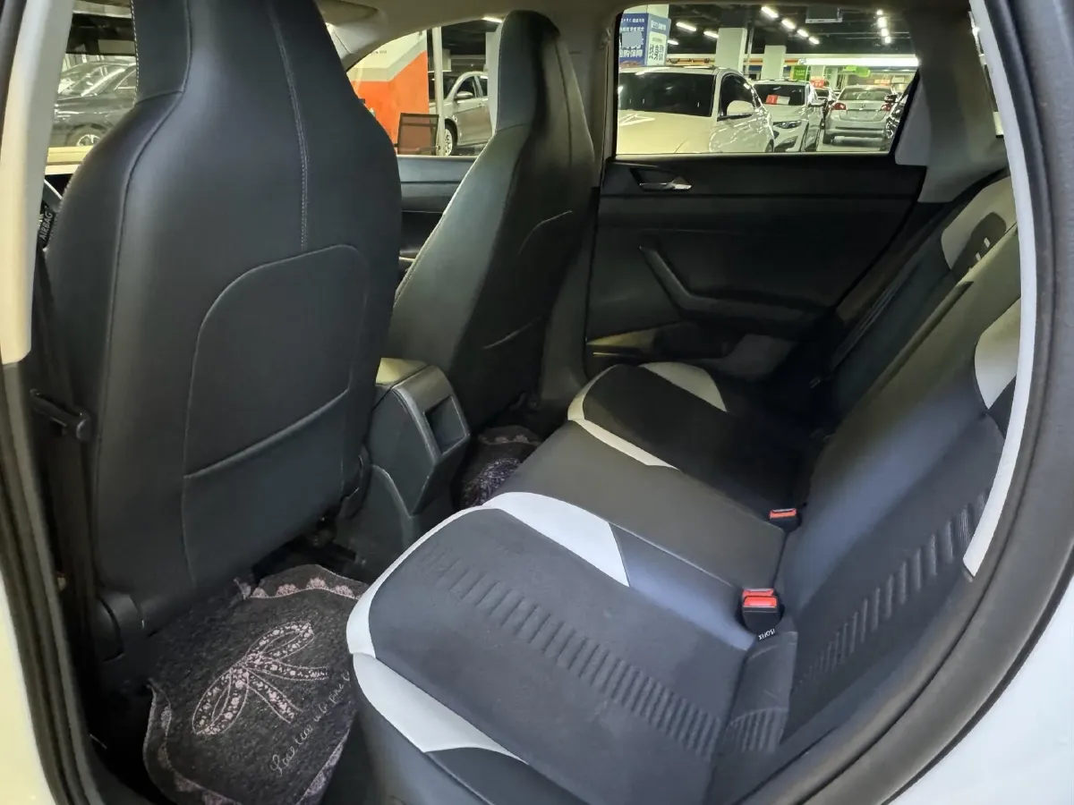 2021 Haval H6 1.5T 169HP L4 7DCT,autocango,china used car exporter,china ev exporter,chinese used car exporter,chinese used ev exporter