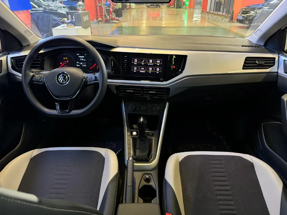 2021 Haval H6 1.5T 169HP L4 7DCT,autocango,china used car exporter,china ev exporter,chinese used car exporter,chinese used ev exporter