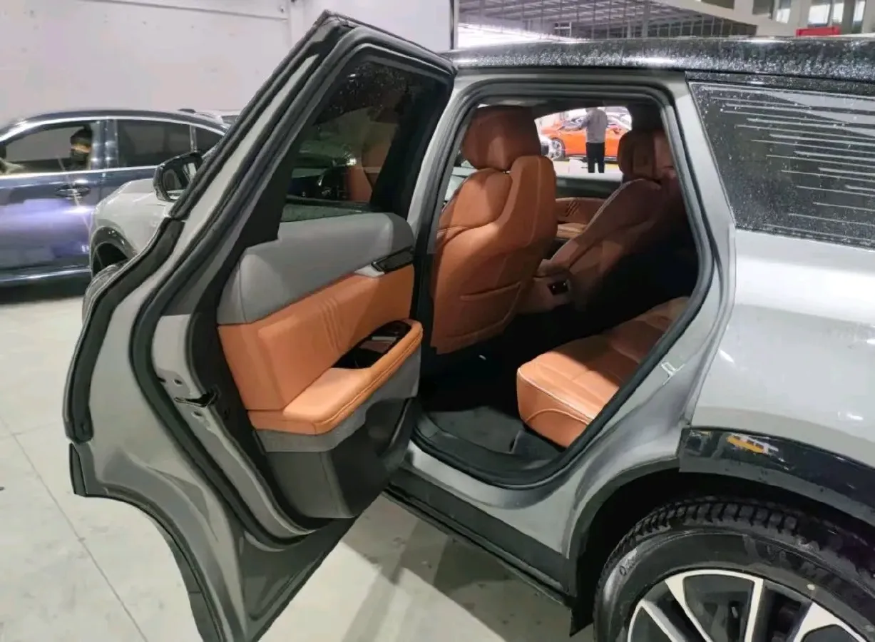 2024 Cadillac OPTIQ BEV 79.7KWH,autocango,china used car exporter,china ev exporter,chinese used car exporter,chinese used ev exporter