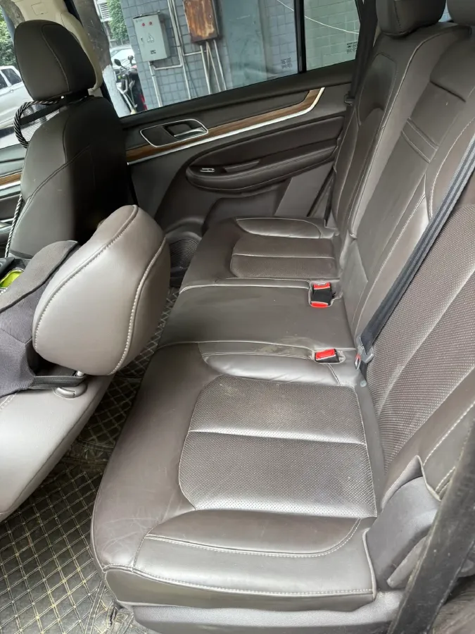 2019 Roewe RX8 2.0T 222HP L4 6AT,autocango,china used car exporter,china ev exporter,chinese used car exporter,chinese used ev exporter