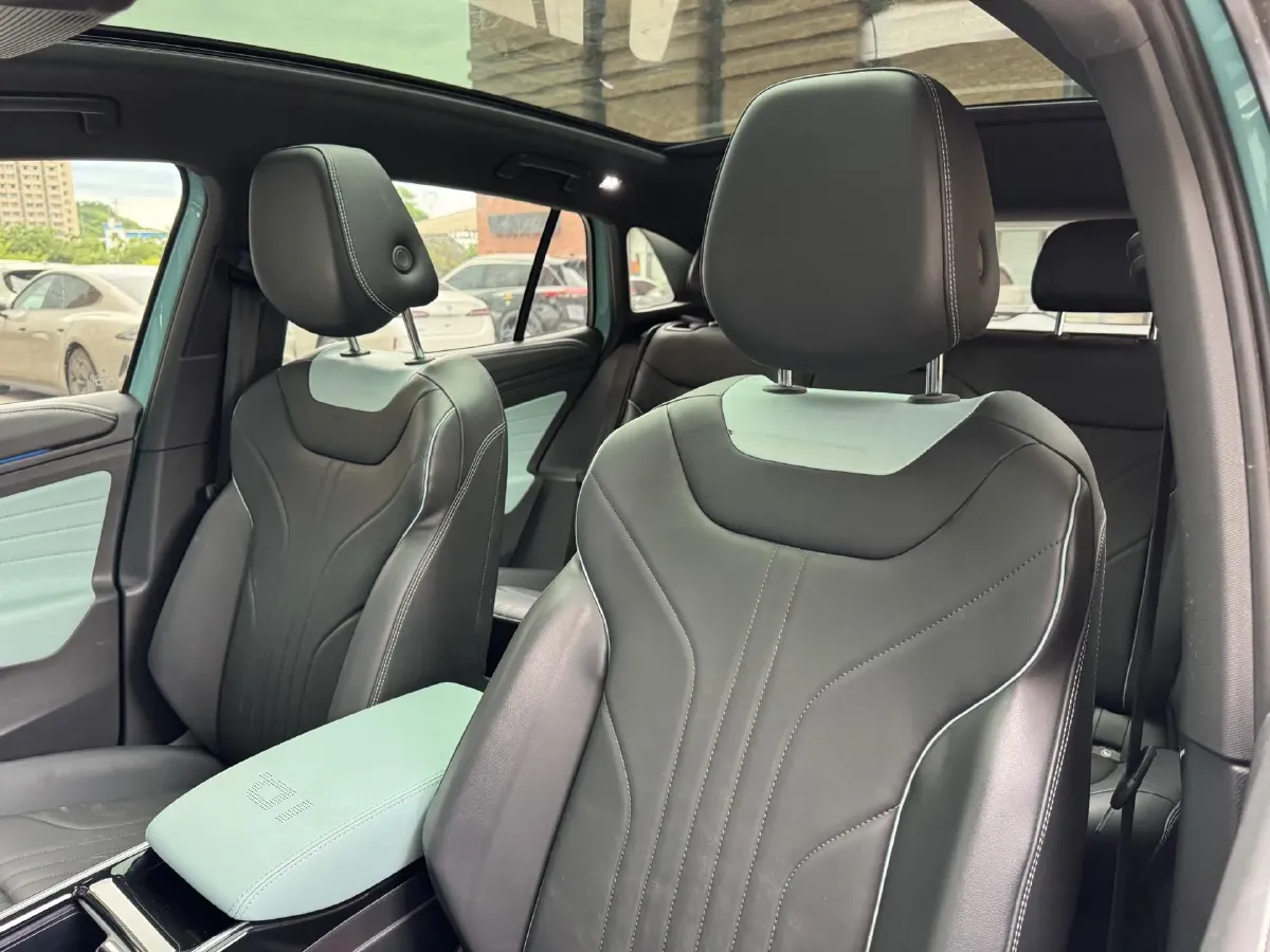 2023 Buick GL8 2.0T 237HP L4 9AT,autocango,china used car exporter,china ev exporter,chinese used car exporter,chinese used ev exporter
