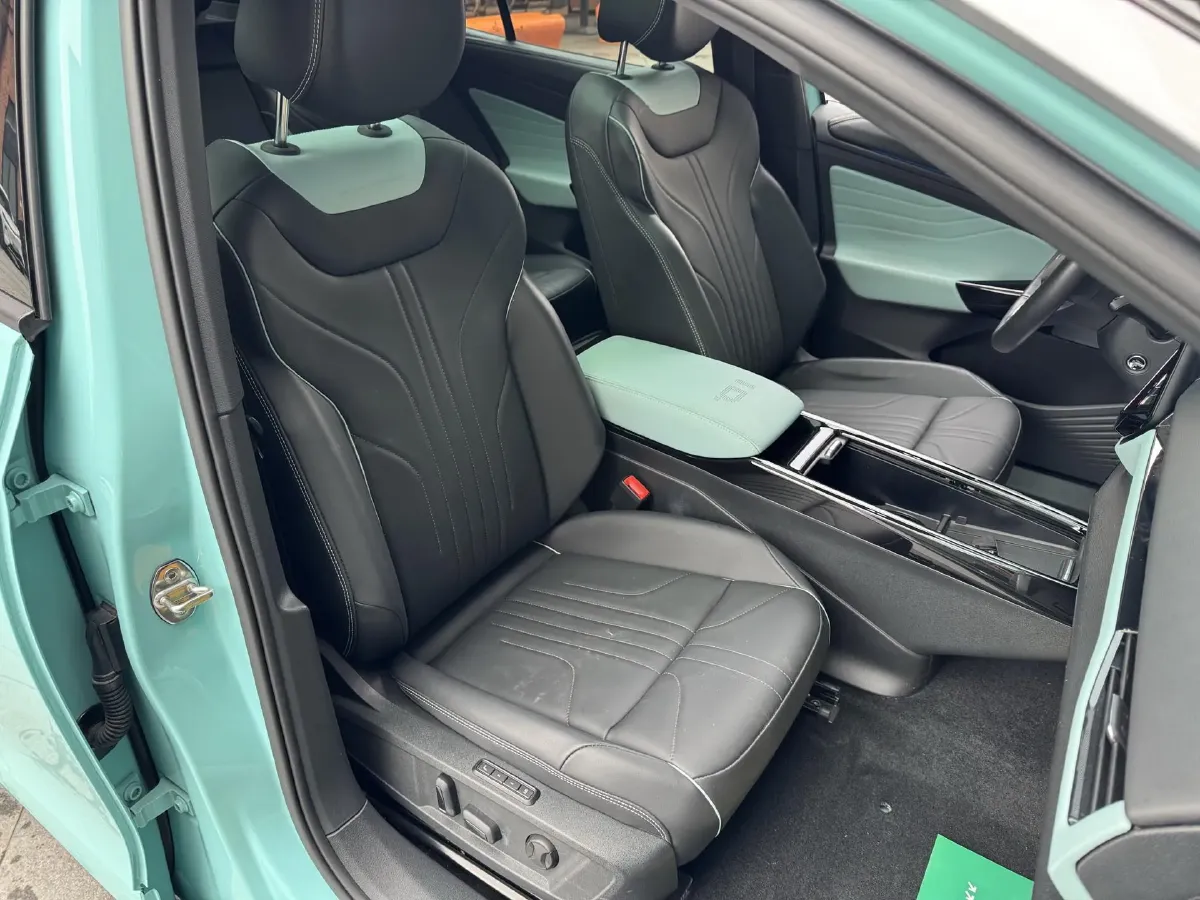 2023 Buick GL8 2.0T 237HP L4 9AT,autocango,china used car exporter,china ev exporter,chinese used car exporter,chinese used ev exporter